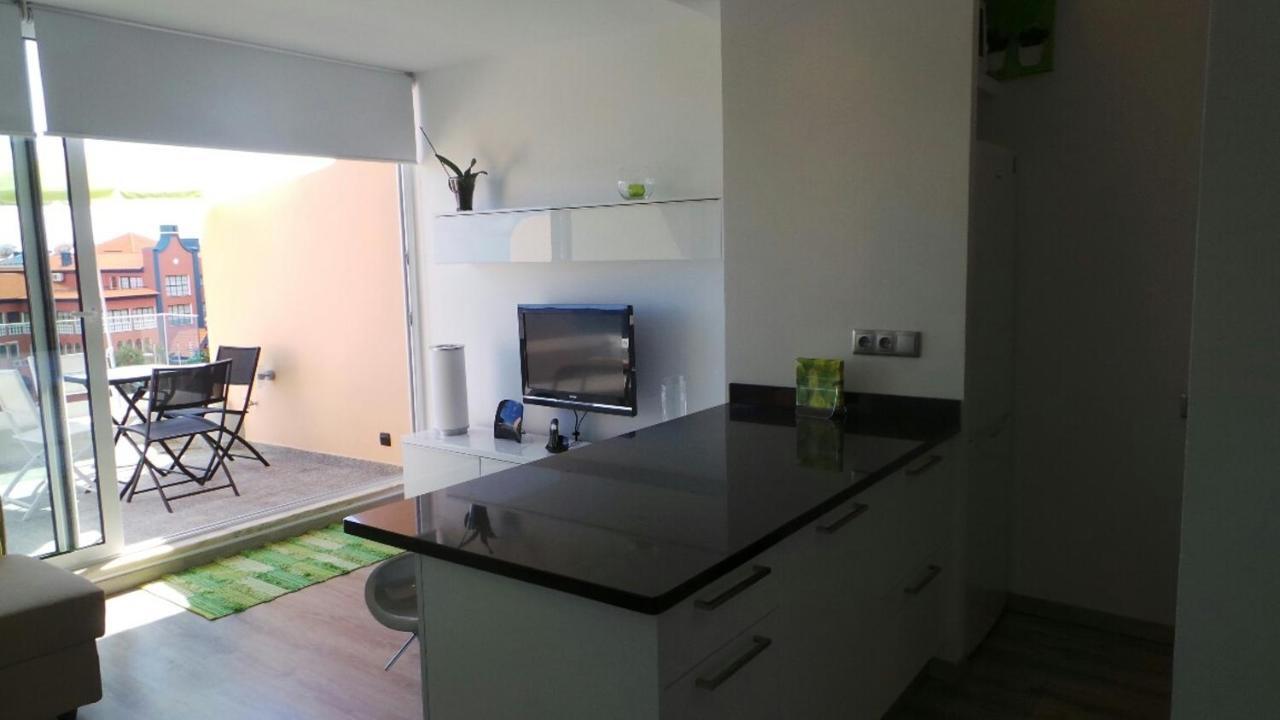 Ventur Balcony Apartment Caniço Екстериор снимка